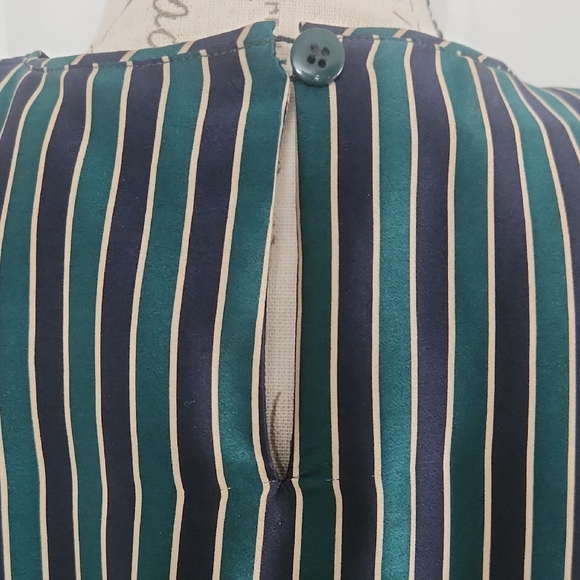 Ellen Tracy Navy Blue And Dark Green Striped Silk Blouse Size 4P - Picture 8 of 10